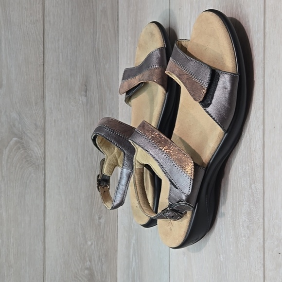 SAS Women Leather Ankle Leather Sandals Shoes Sz 9.5M - Picture 1 of 11